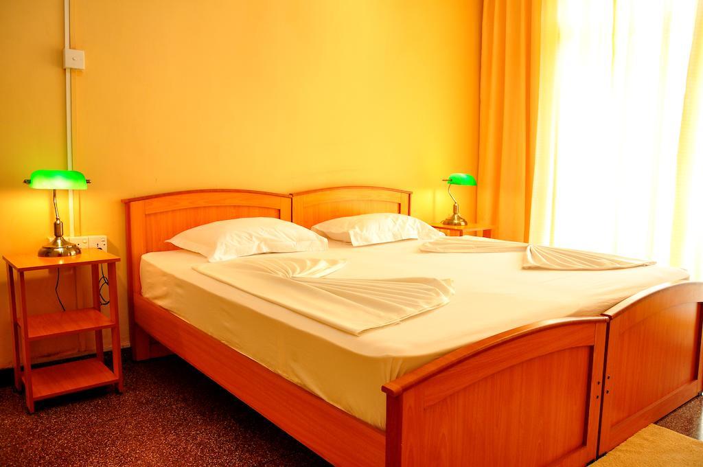 Hotel Melbourne Tourist Rest Anuradhapura Pokój zdjęcie
