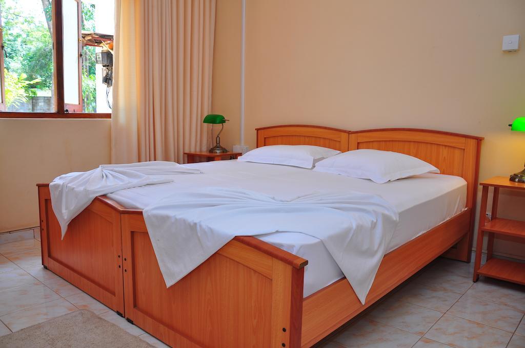 Hotel Melbourne Tourist Rest Anuradhapura Pokój zdjęcie