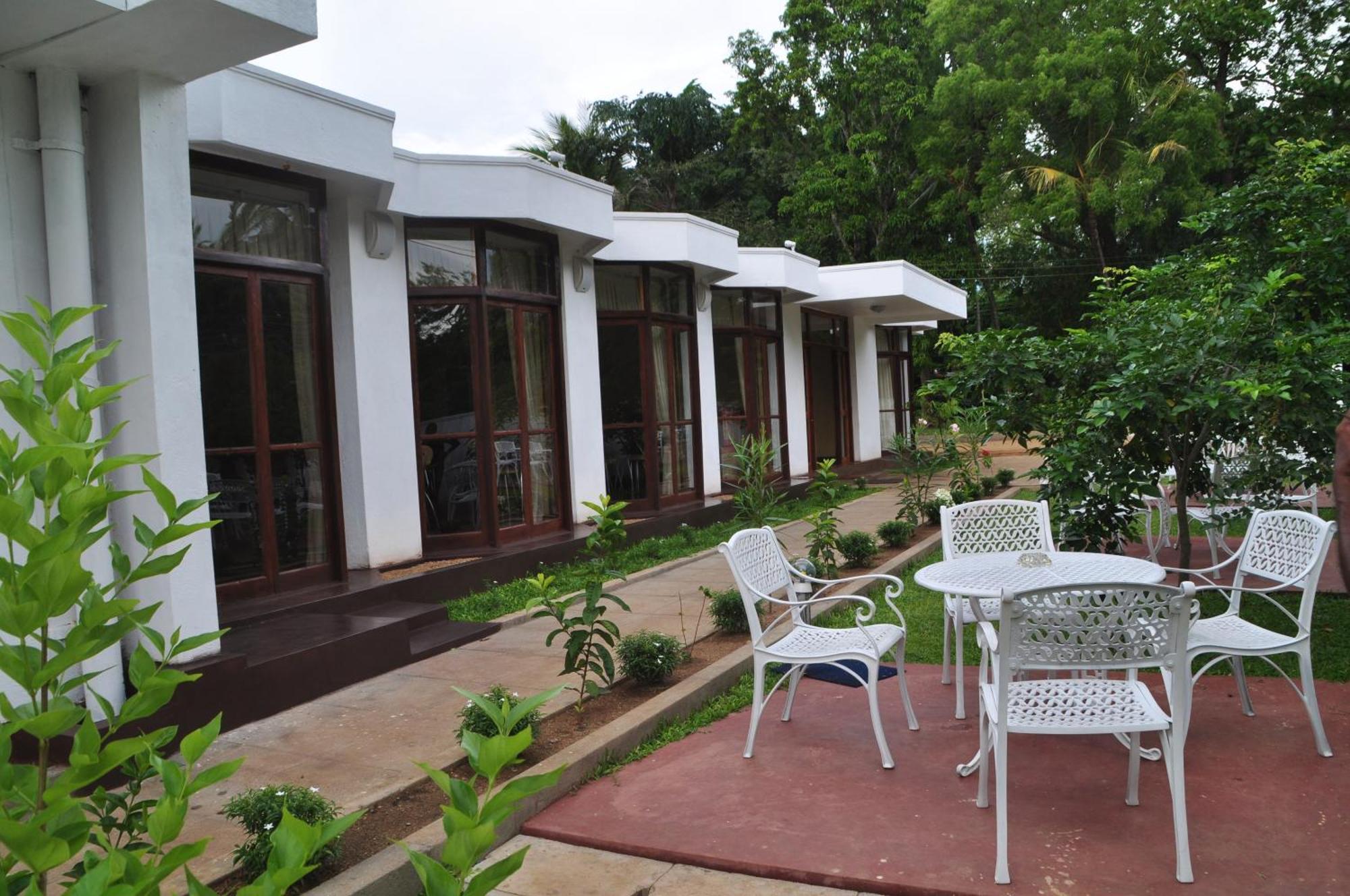 Hotel Melbourne Tourist Rest Anuradhapura Zewnętrze zdjęcie