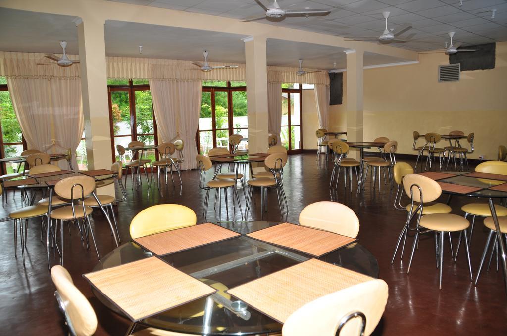 Hotel Melbourne Tourist Rest Anuradhapura Zewnętrze zdjęcie
