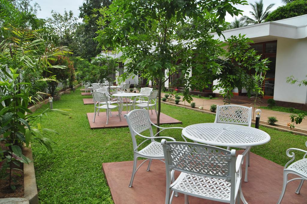 Hotel Melbourne Tourist Rest Anuradhapura Zewnętrze zdjęcie
