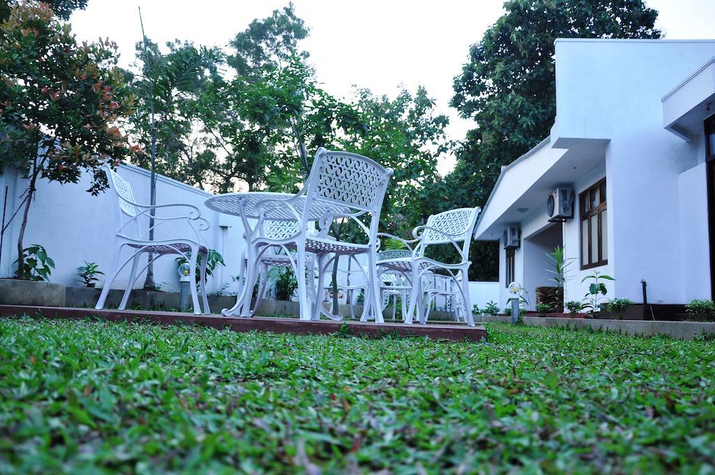 Hotel Melbourne Tourist Rest Anuradhapura Zewnętrze zdjęcie
